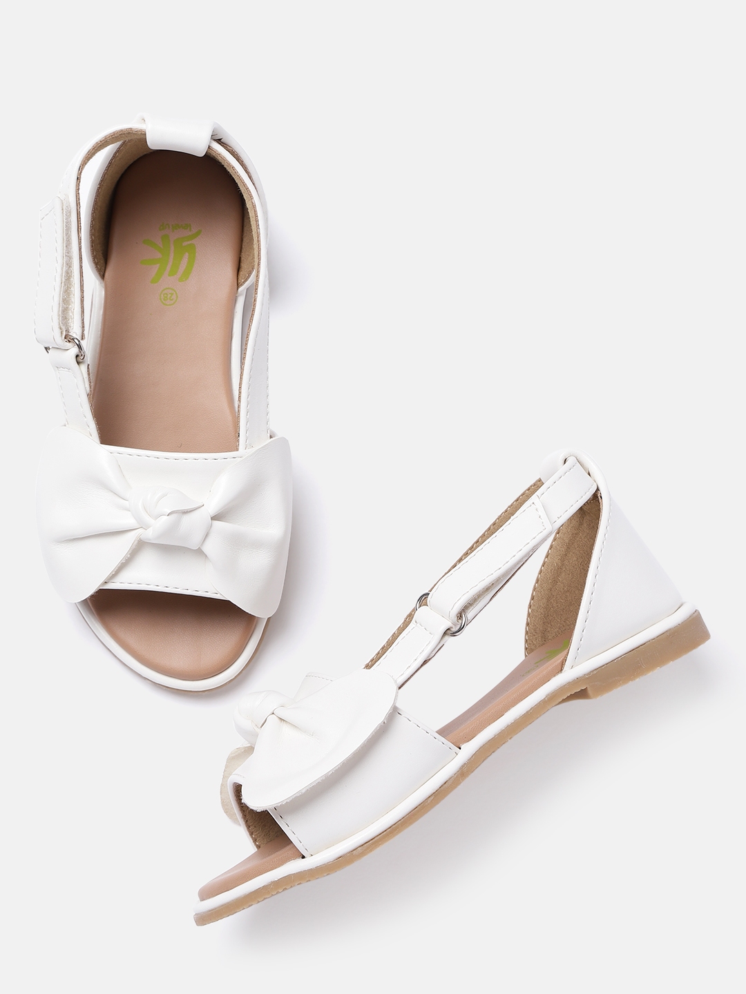 white flats in store