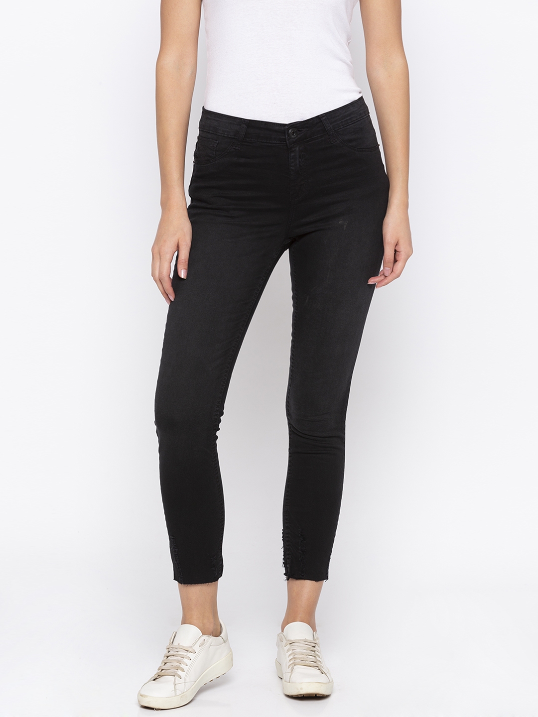 Buy Globus Women Black Slim Fit Mid Rise Clean Look Stretchable Jeans ...