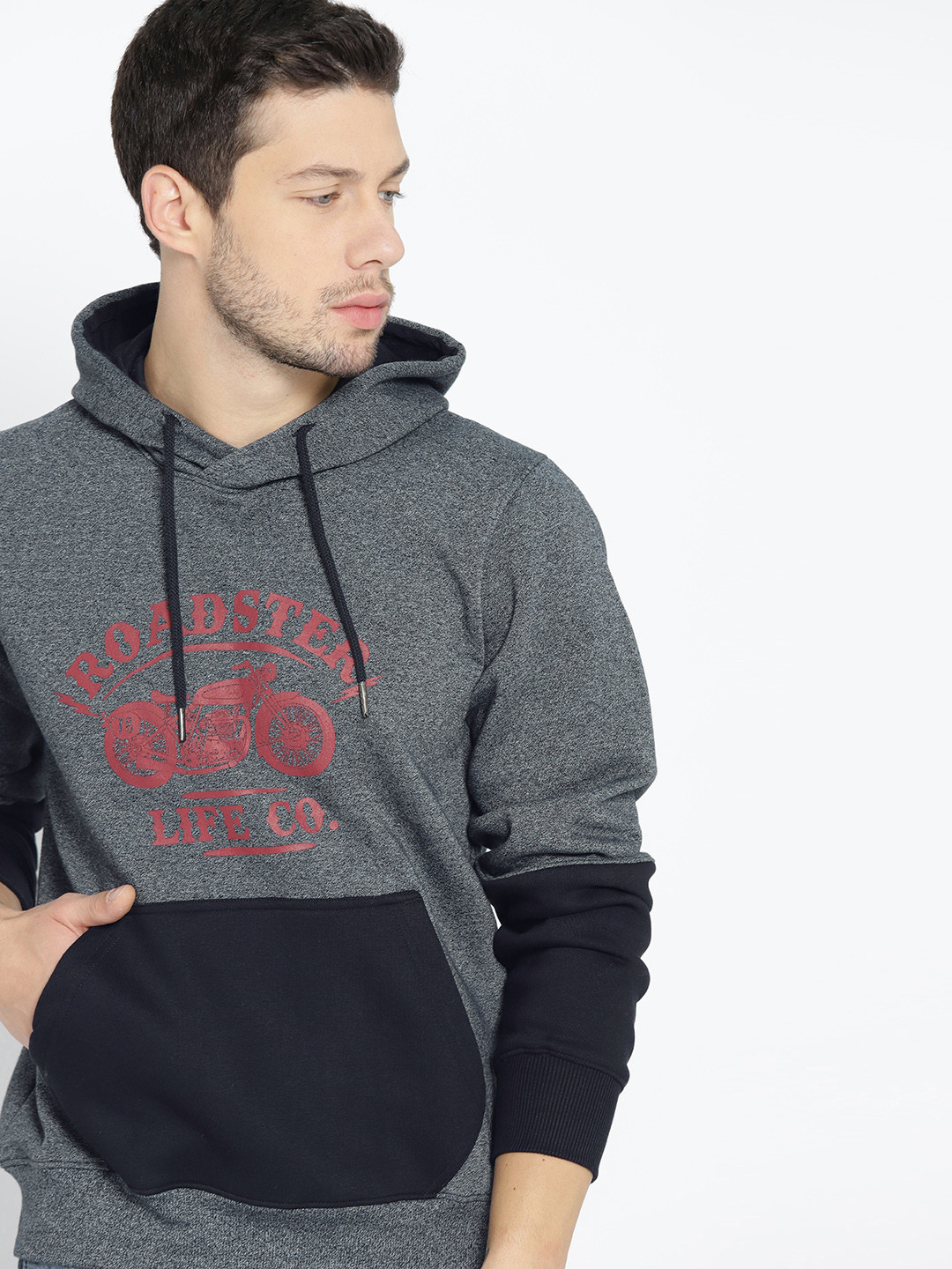 roadster men blue printed hooded sweatshirt