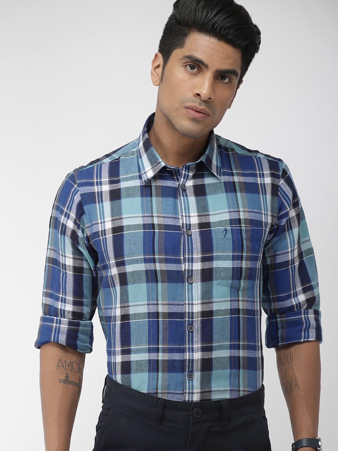 Buy Indian Terrain Men Blue & White Slim Fit Checked Casual Shirt ...
