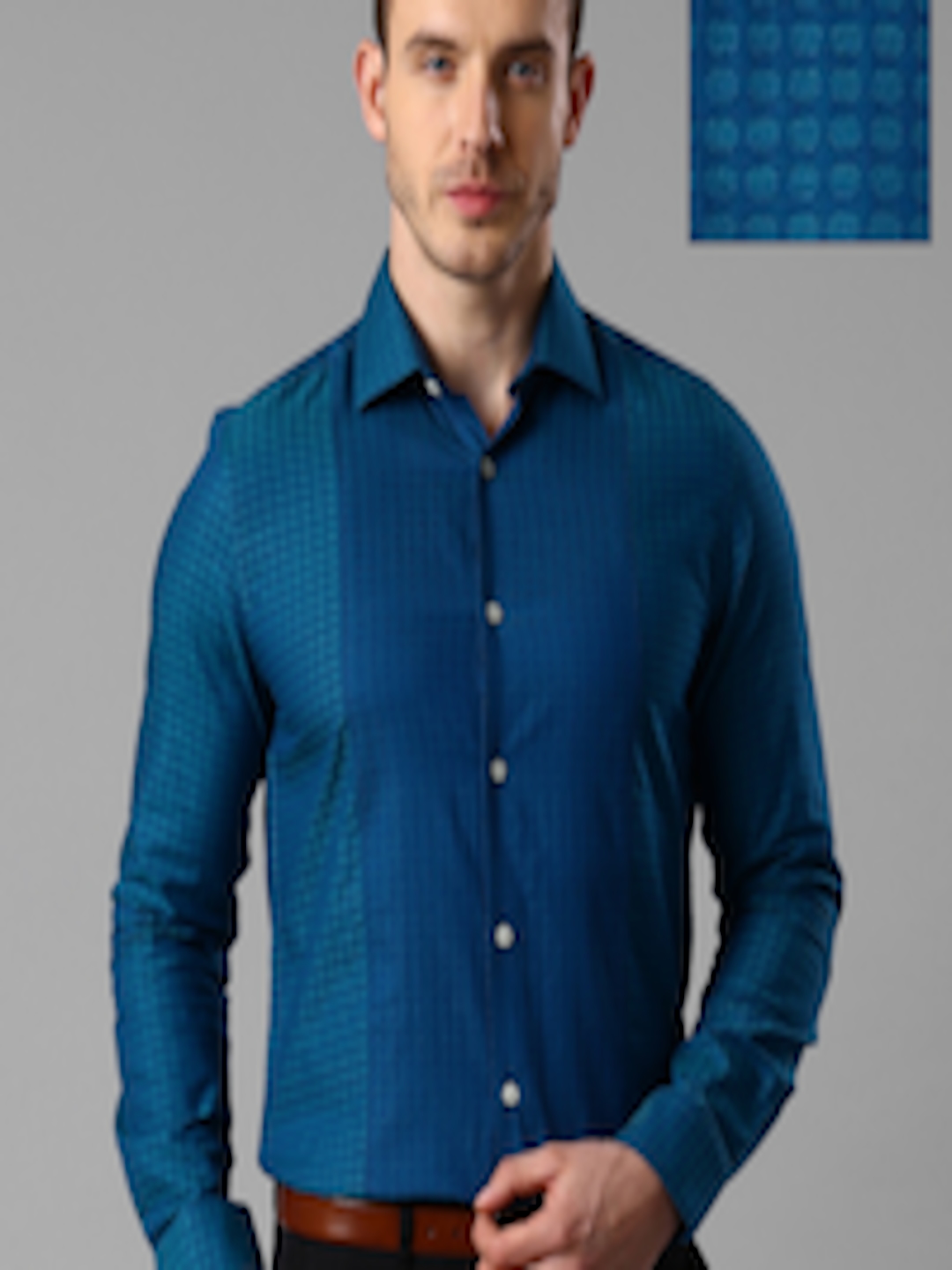 Buy INVICTUS Blue & Green Two Toned Slim Fit Sustainable Formal Shirt ...