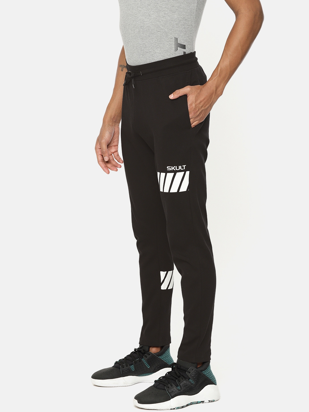 skult by shahid kapoor track pants