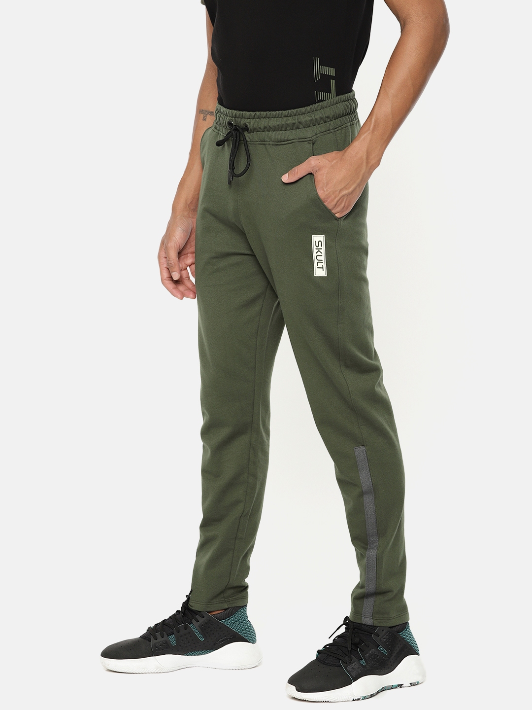 skult by shahid kapoor track pants