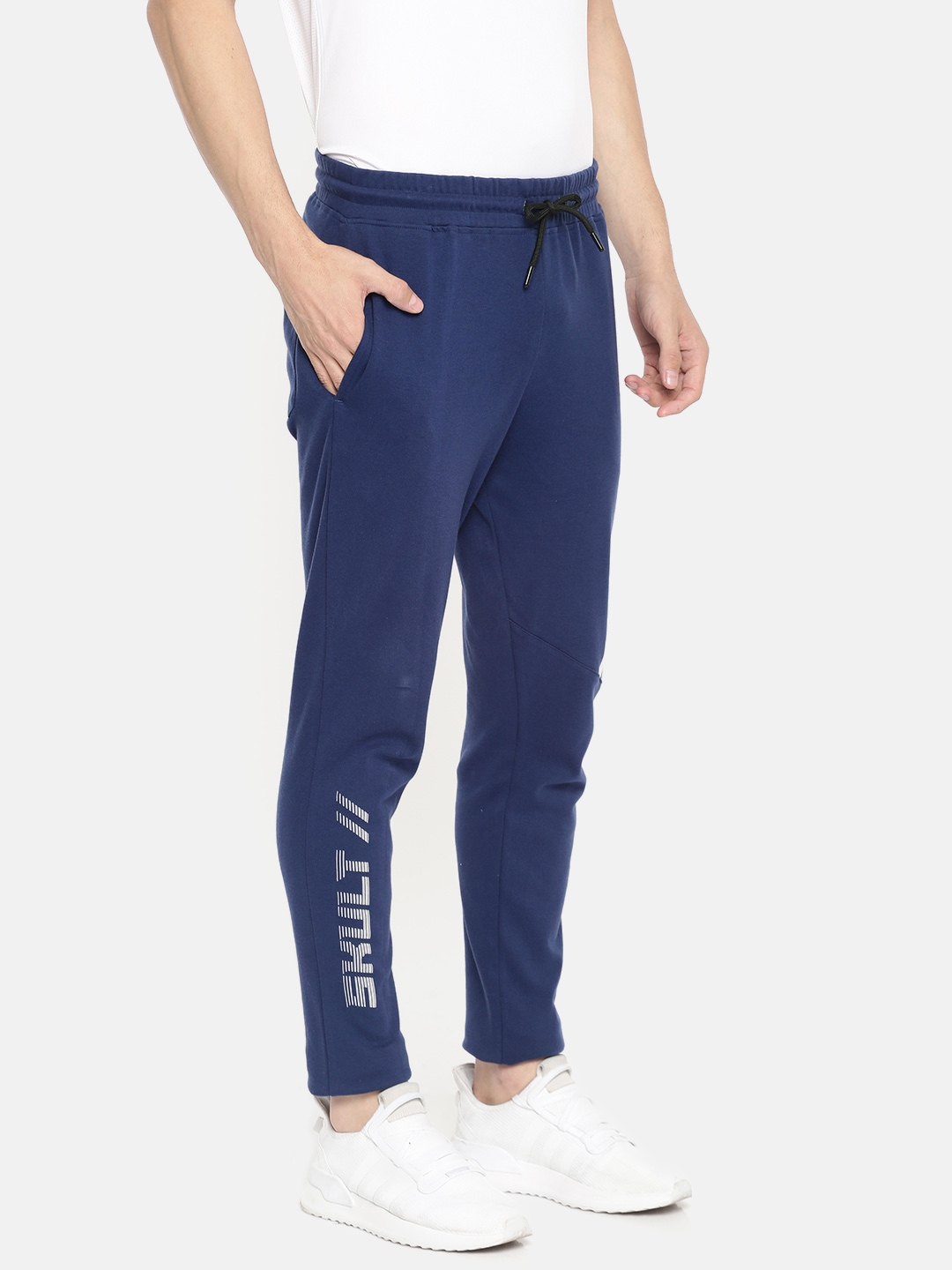 skult by shahid kapoor track pants