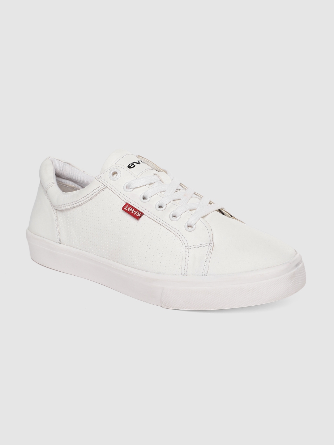 white levi's canvas shoes