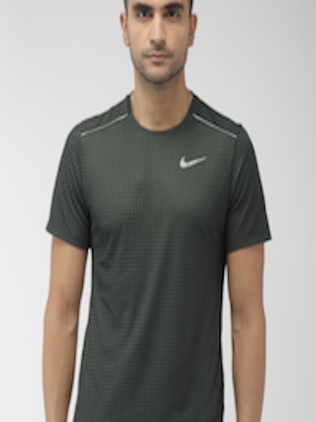 Buy Nike Men Grey & Black Checked Standard Fit Miler Tech DRI FIT T ...