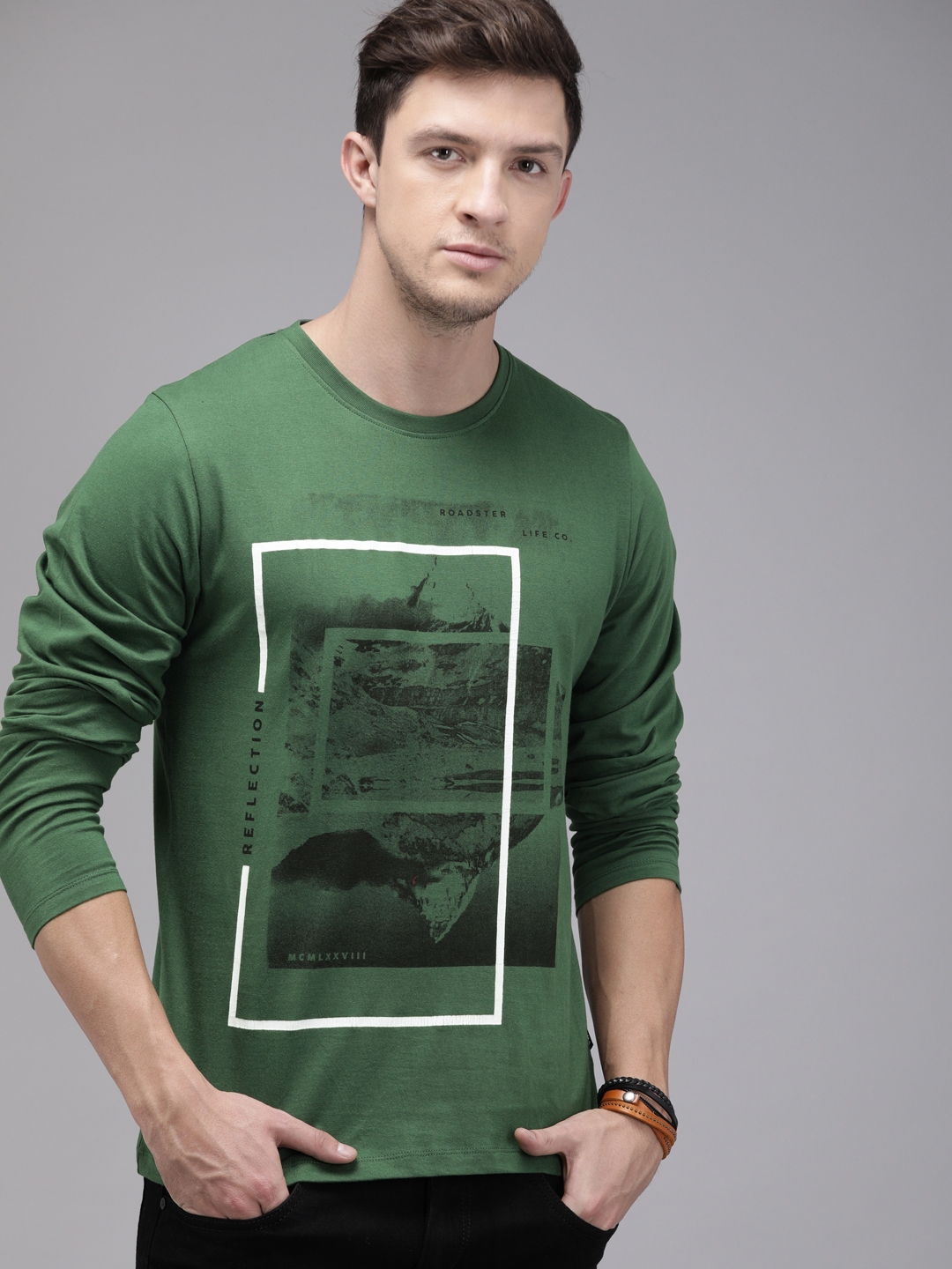 Buy The Roadster Lifestyle Co Men Green Printed Round Neck Pure Cotton ...