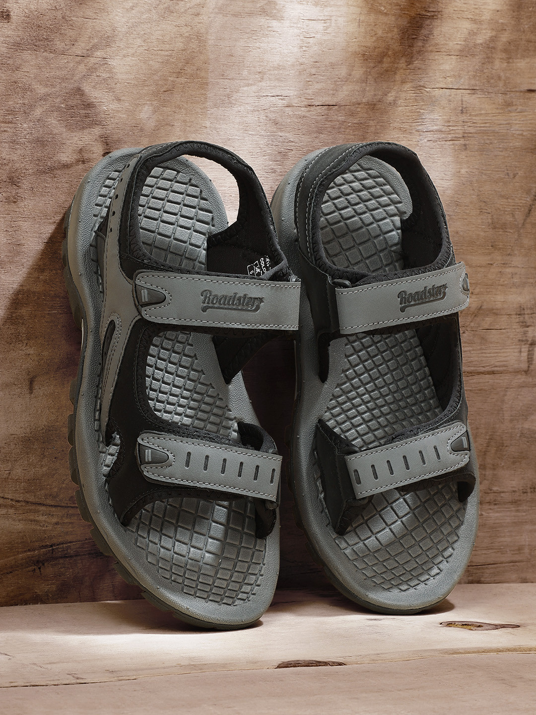 Buy The Roadster Lifestyle Co Men Charcoal Grey & Black Colourblocked