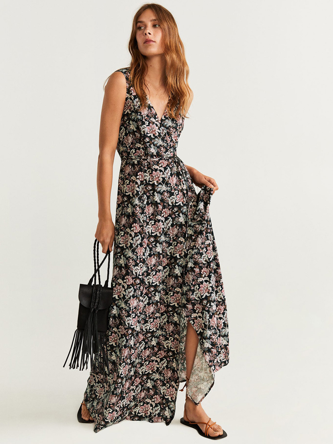 Buy MANGO Women Black & Dusty Pink Floral Print Maxi Dress Dresses
