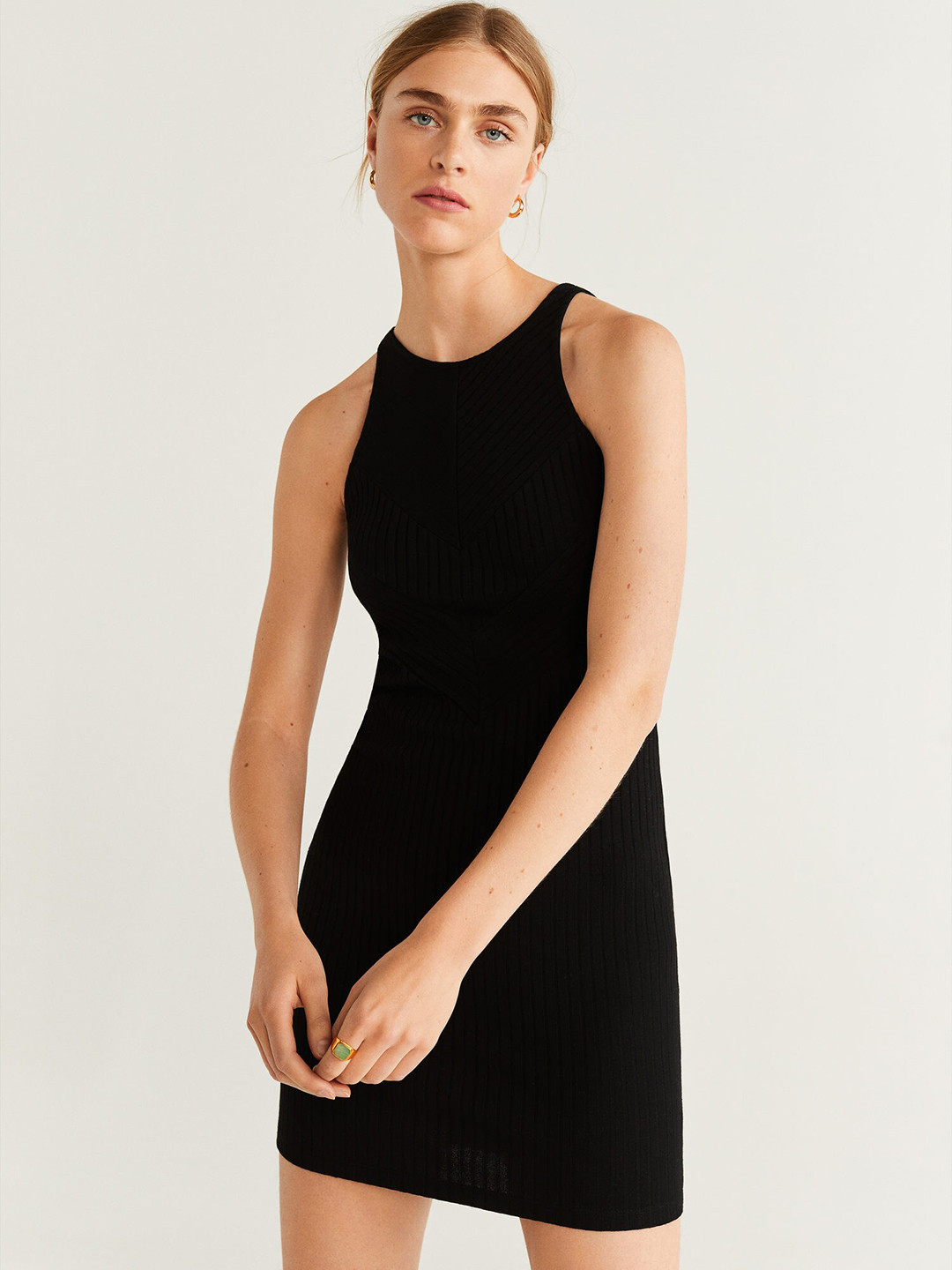 mango black bodycon dress