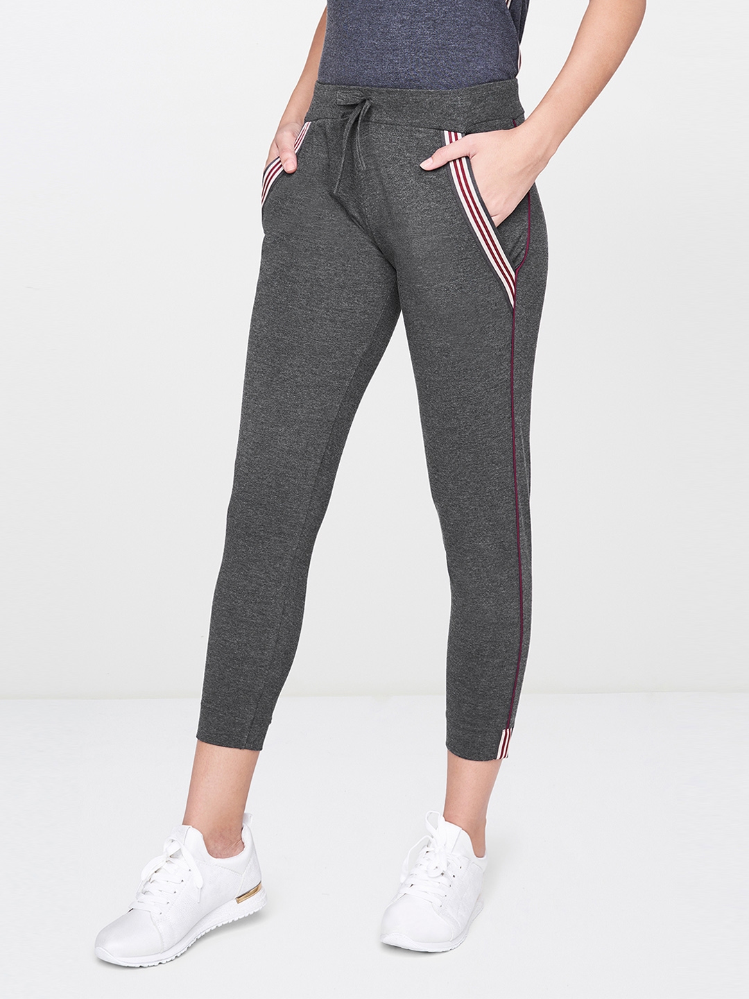 track pants on myntra