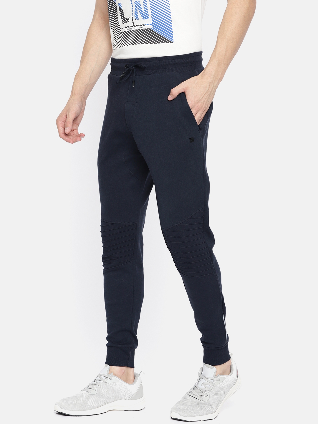 traveler hybrid joggers