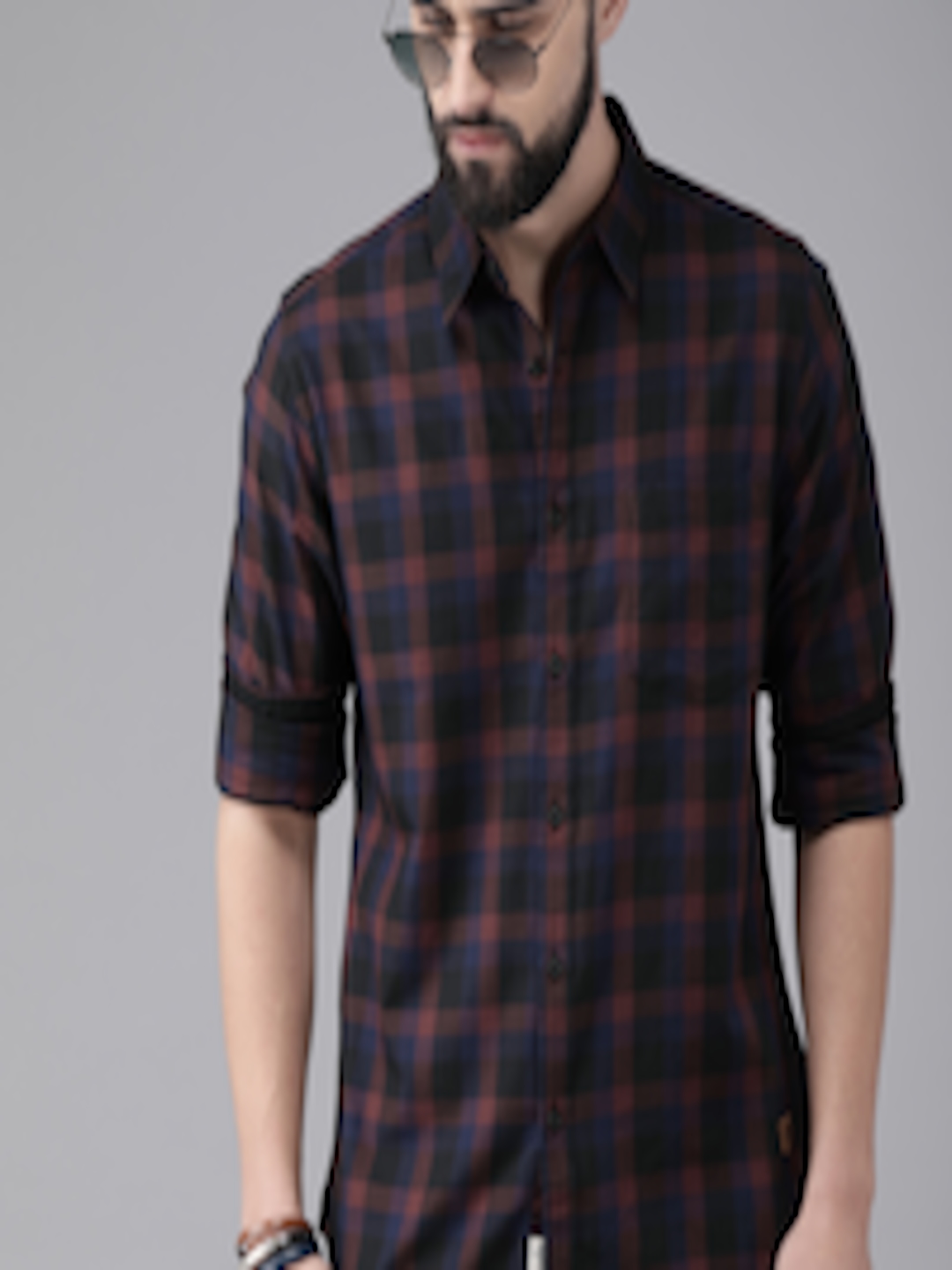 Buy The Roadster Lifestyle Co Men Black & Maroon Checked Pure Cotton ...