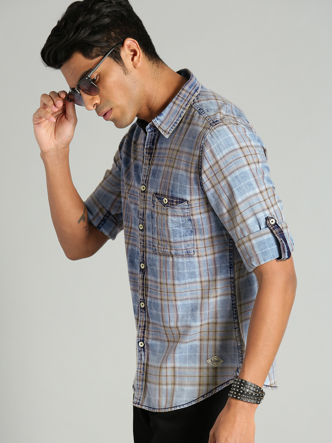 Buy The Roadster Lifestyle Co Men Blue & Brown Regular Fit Checked Casual Shirt Shirts for Men