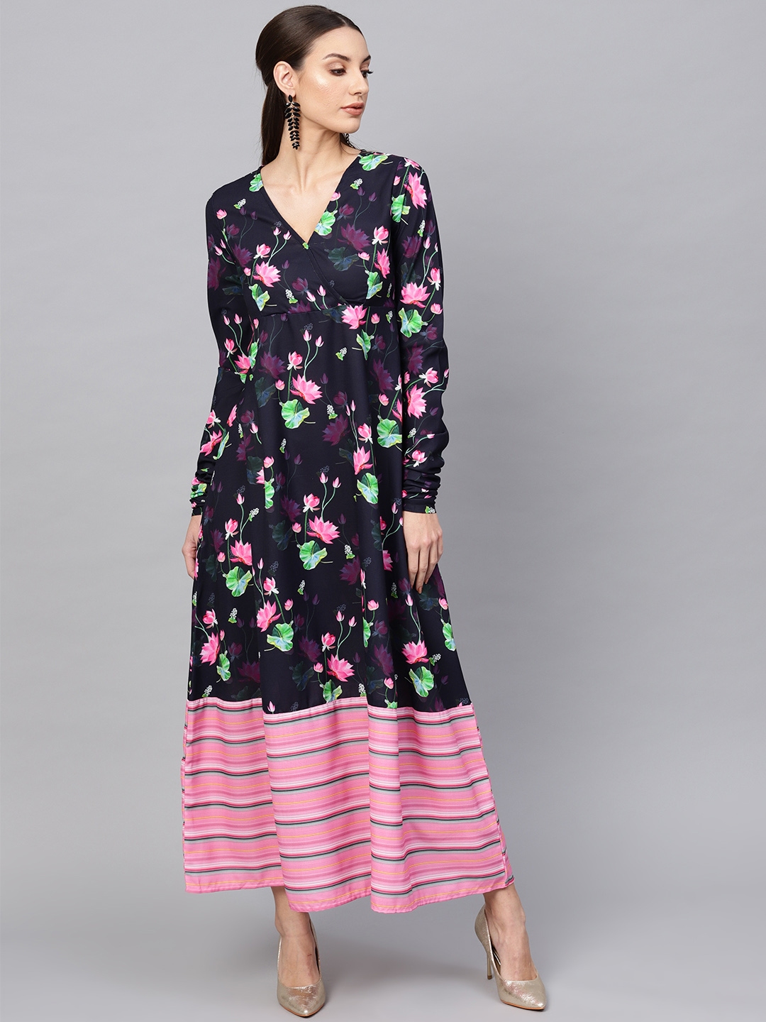 Buy Aks Women Navy Blue And Pink Floral Printed Maxi Dress Dresses For Women 10480686 Myntra 2068