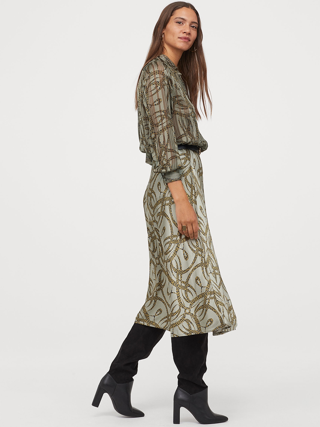 airy blouse