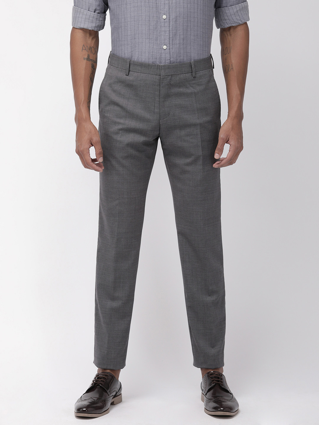 Buy Tommy Hilfiger Men Grey Slim Fit Solid Smart Casual RegularTrousers ...