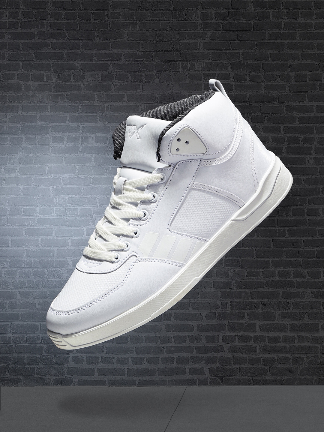 Hrx by hrithik roshan white sneakers discount