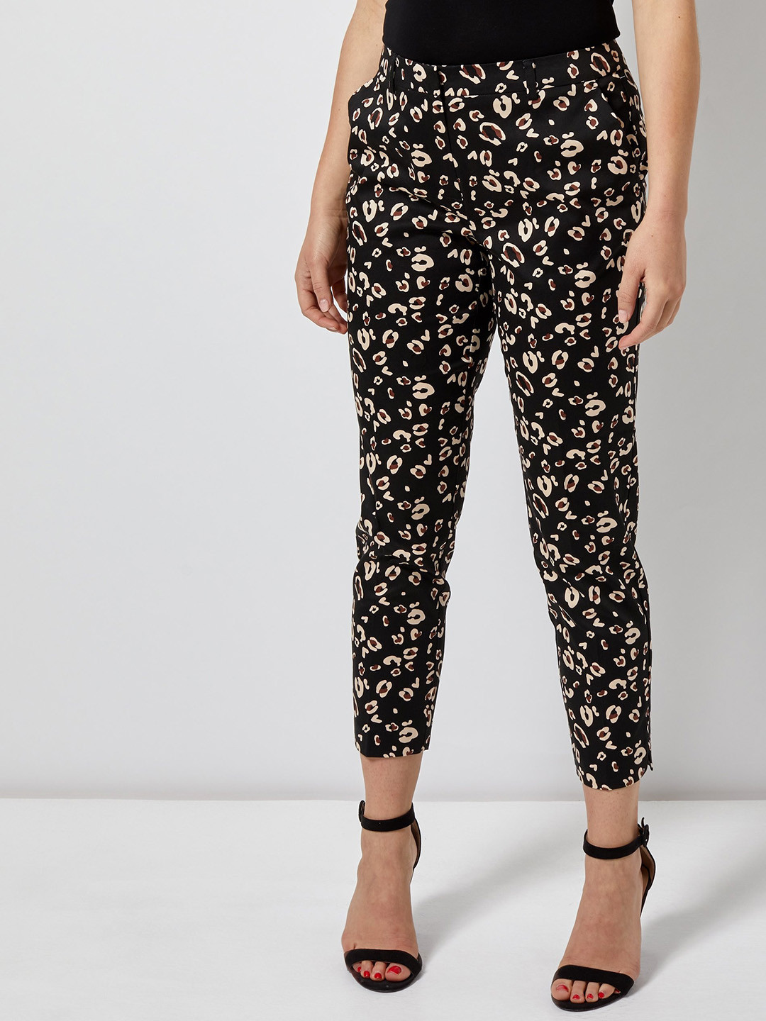 Buy DOROTHY PERKINS Women Black & Beige Regular Fit Animal Print Cropped Trousers - Trousers for 