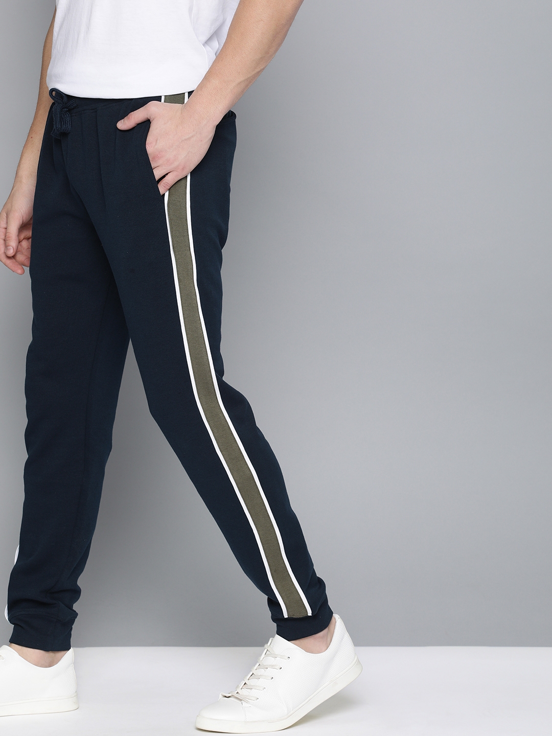 mast and harbour track pants
