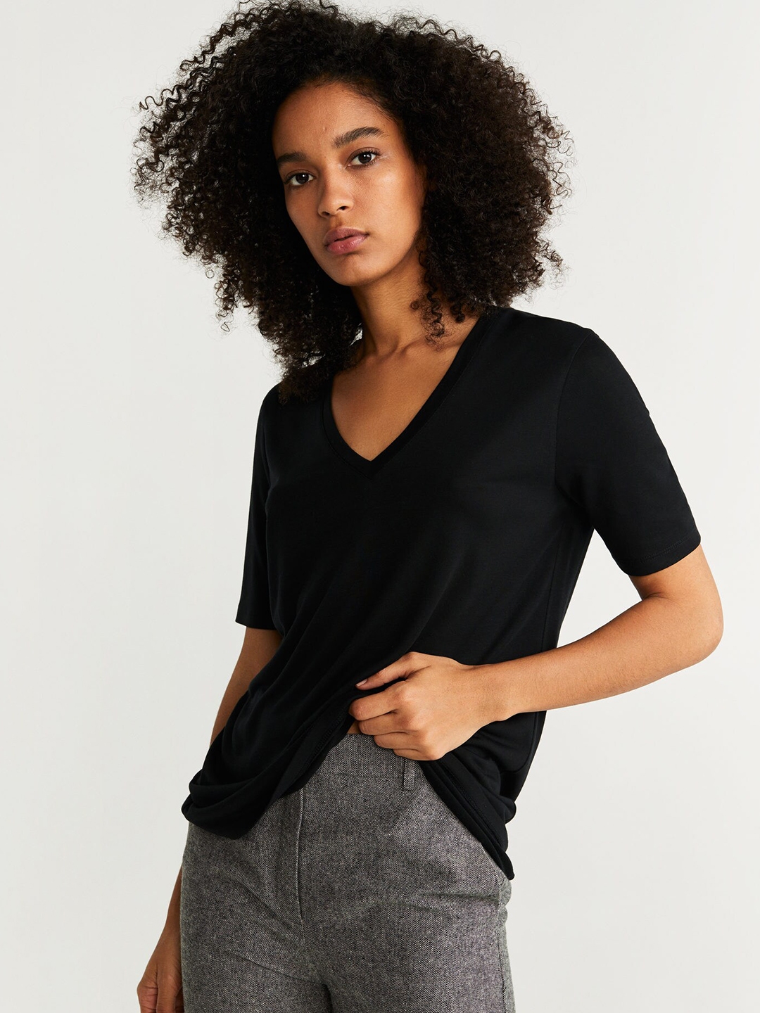 Buy MANGO Women Black Solid V Neck T Shirt - Tshirts for Women 10659318 ...