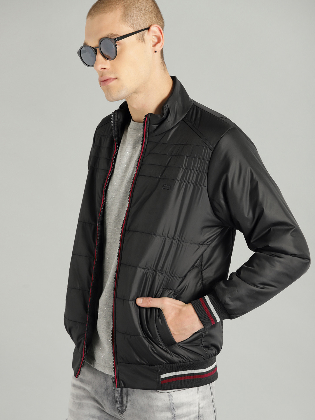 Buy The Roadster Lifestyle Co Men Black Solid Puffer Jacket - Jackets for Men 10679188 | Myntra