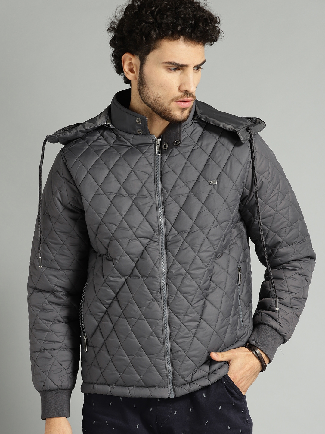 Buy The Roadster Lifestyle Co Men Charcoal Grey Solid Quilted Jacket ...