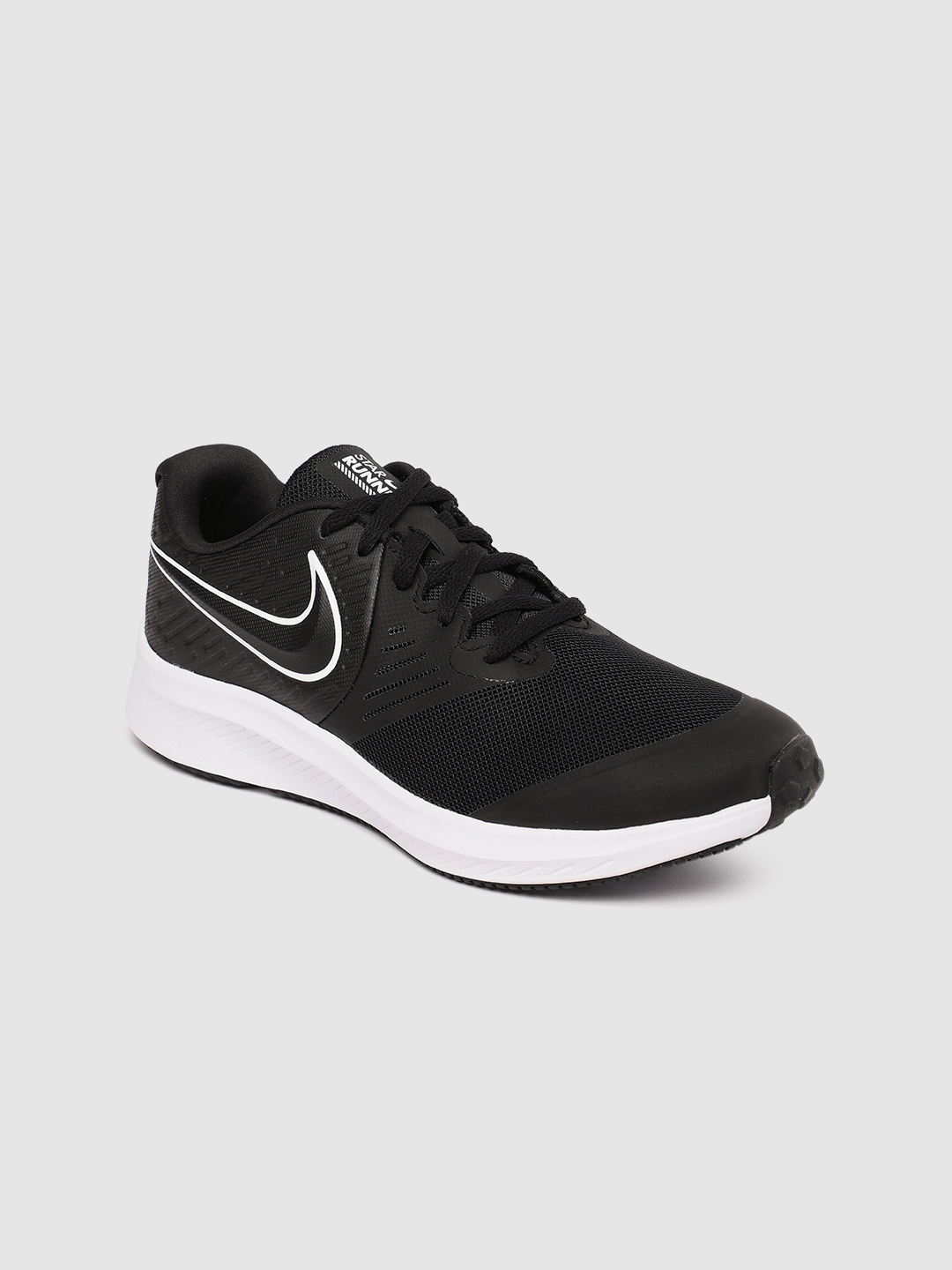 nike star runner 2 black and white