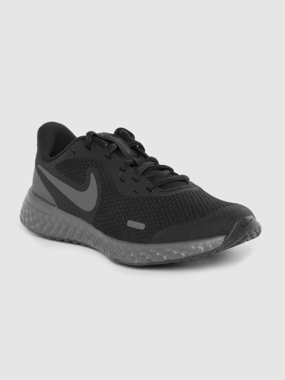 nike revolution 5 running shoe black