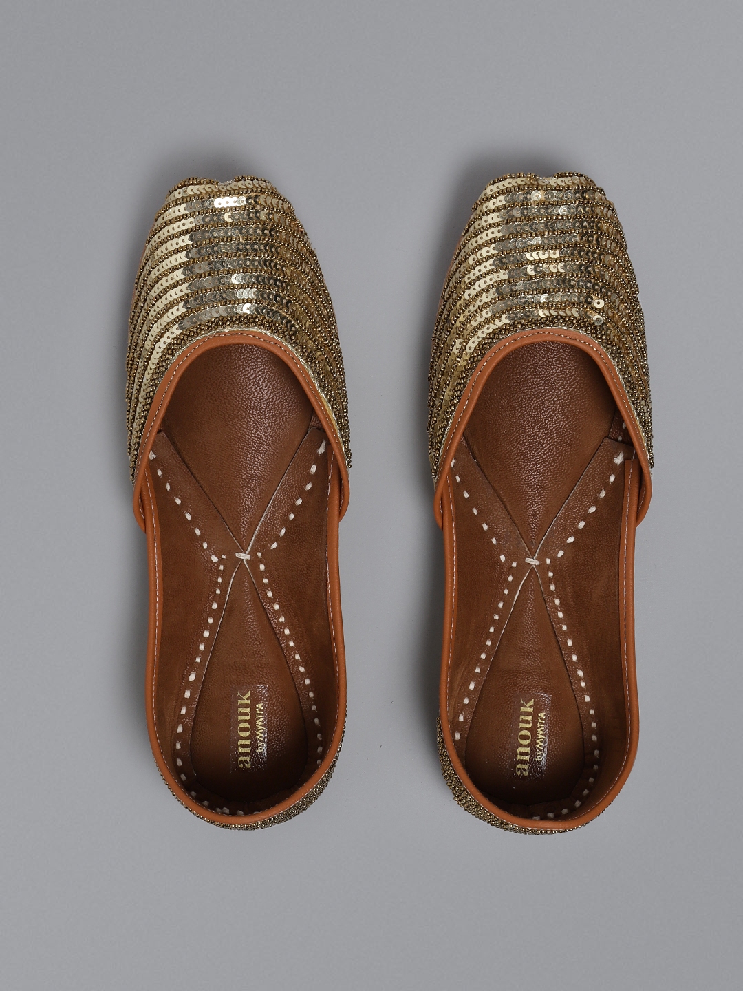 mojaris myntra