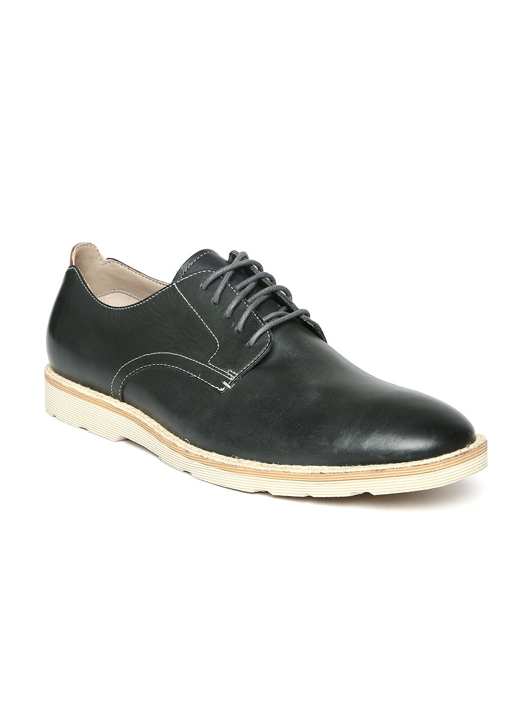 myntra clarks casual shoes