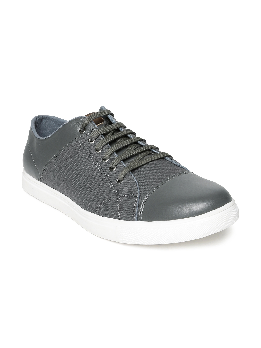 Buy Roadster Men Grey Casual Shoes Casual Shoes For Men 1076113 Myntra 2883