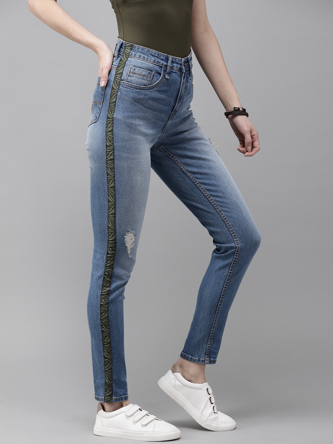 Buy Roadster Women Blue Skinny Fit High Rise Mildly Distressed Stretchable Jeans - Jeans for 