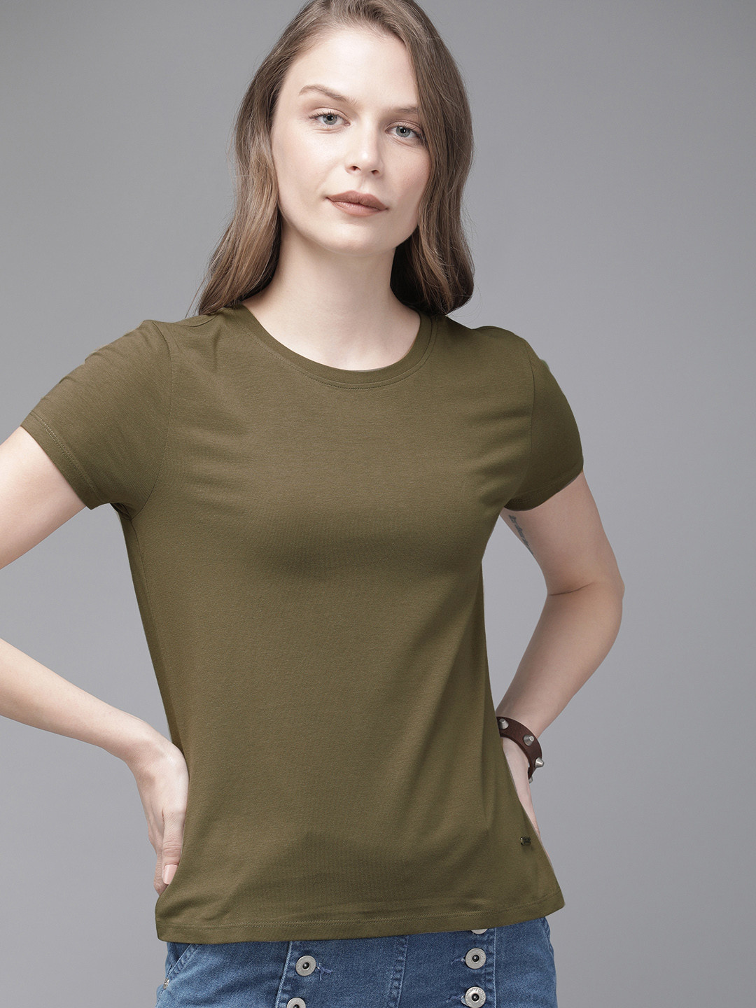 Buy The Roadster Lifestyle Co Women Olive Green Solid Round Neck T