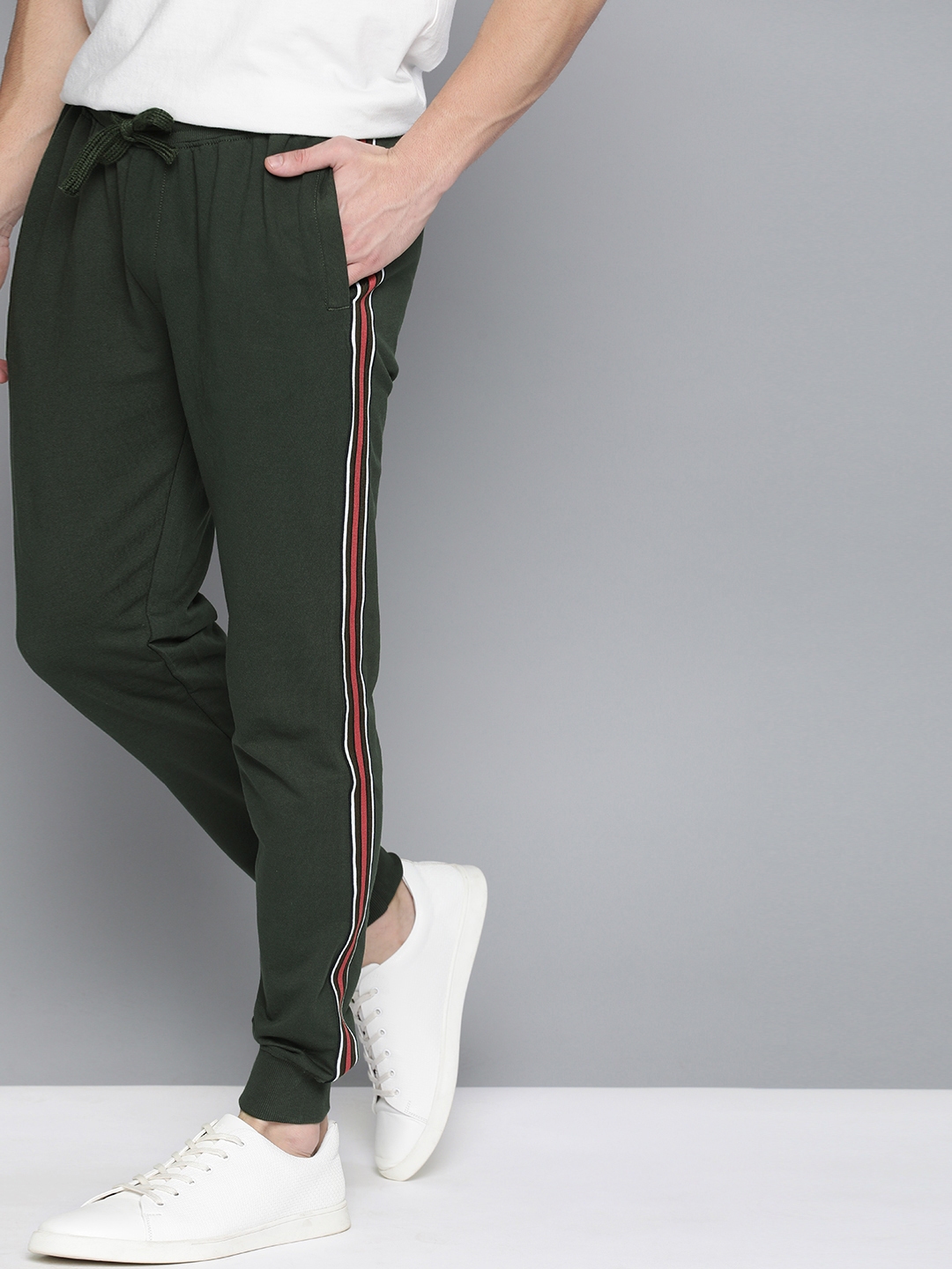 mast and harbour track pants