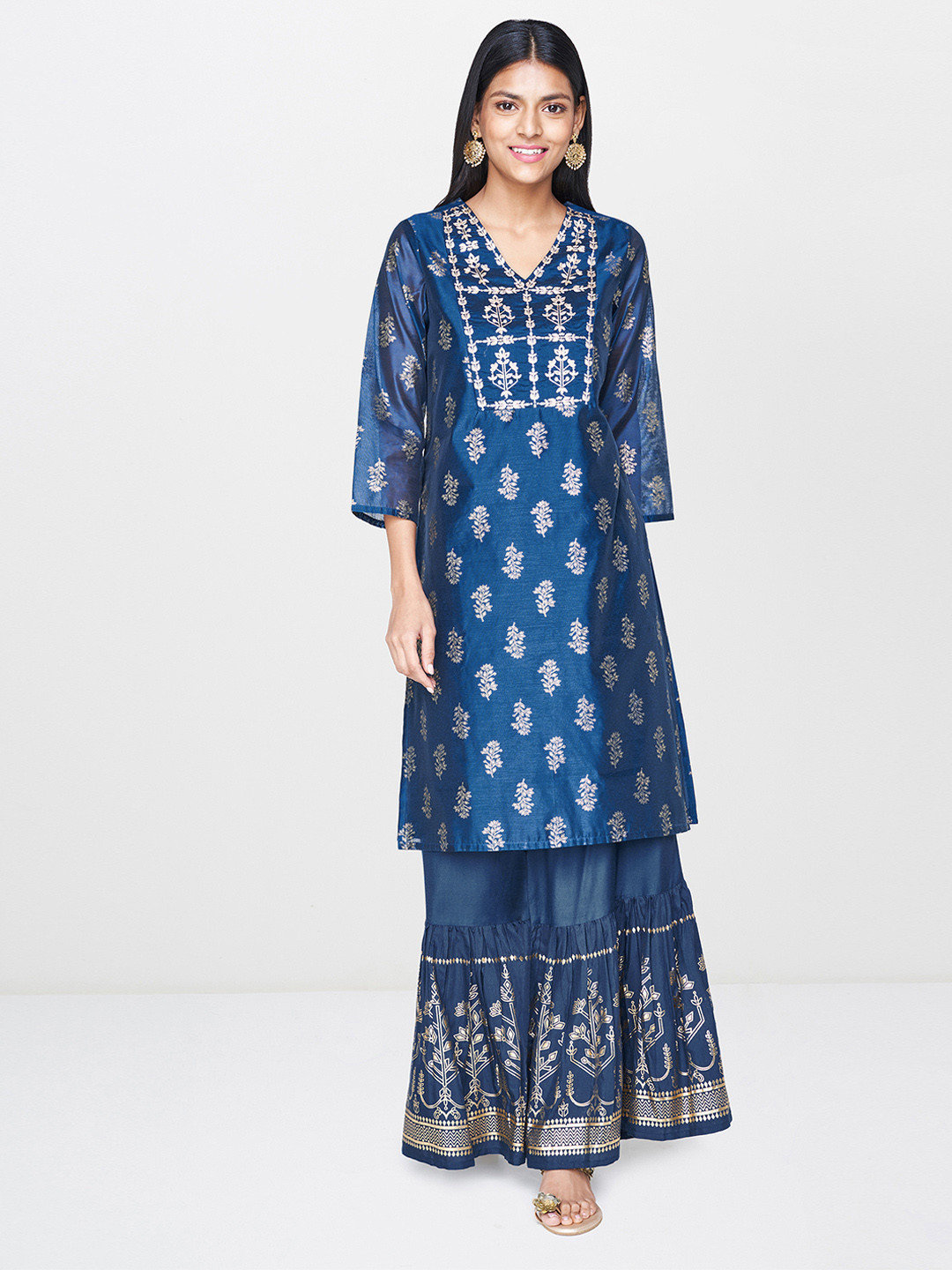 Women Blue & Gold-Toned Ethnic Motifs Kurta Set