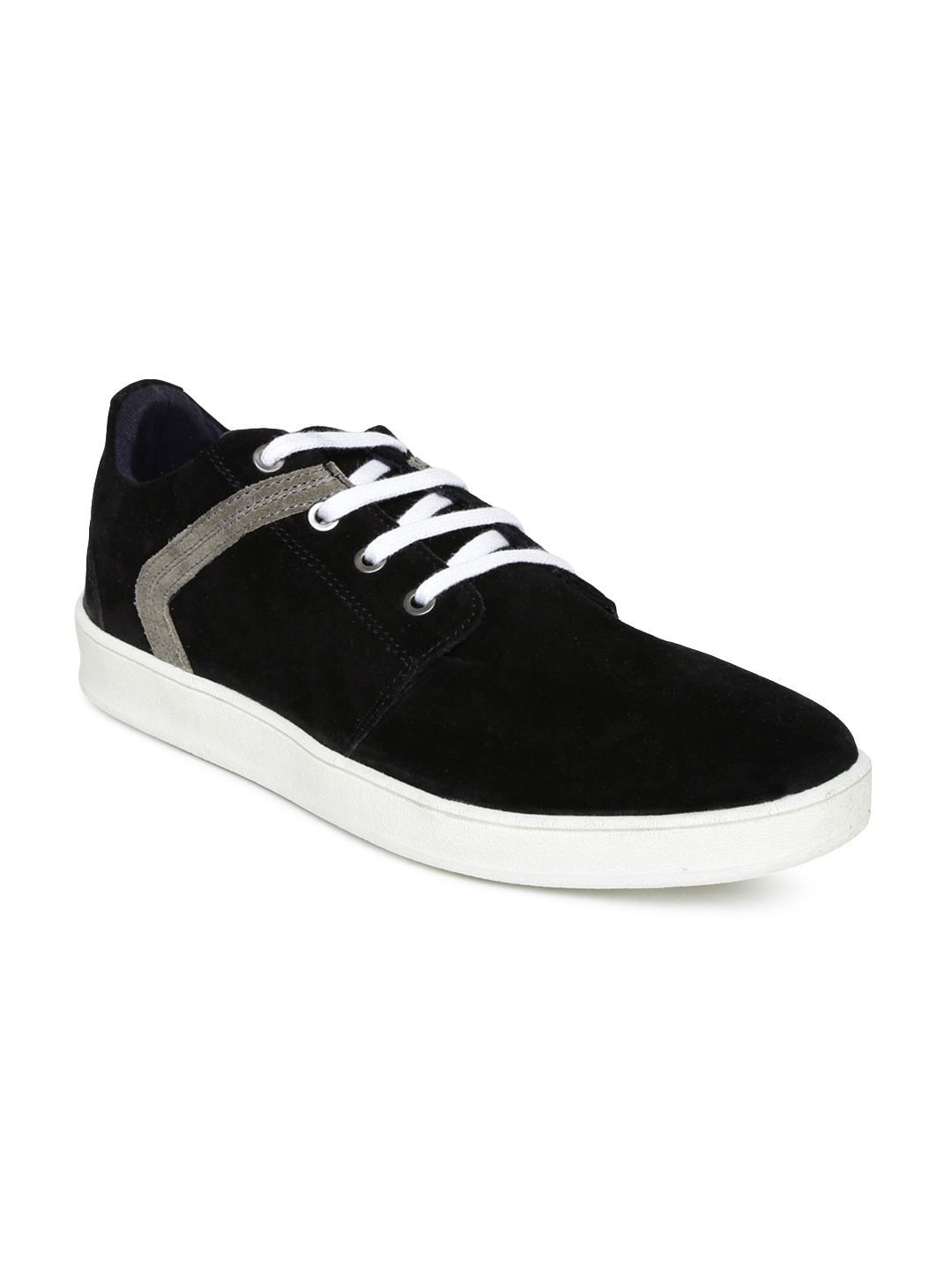 Buy Roadster Men Black Casual Shoes - Casual Shoes for Men 1079800 | Myntra