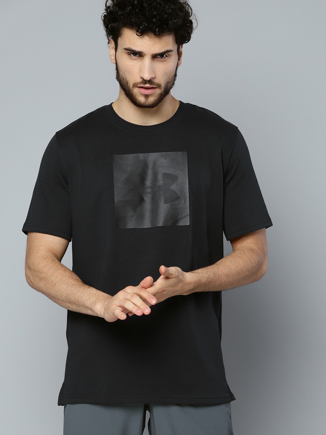 Buy UNDER ARMOUR Men Black & Black Unstoppable Knit Printed T Shirt ...
