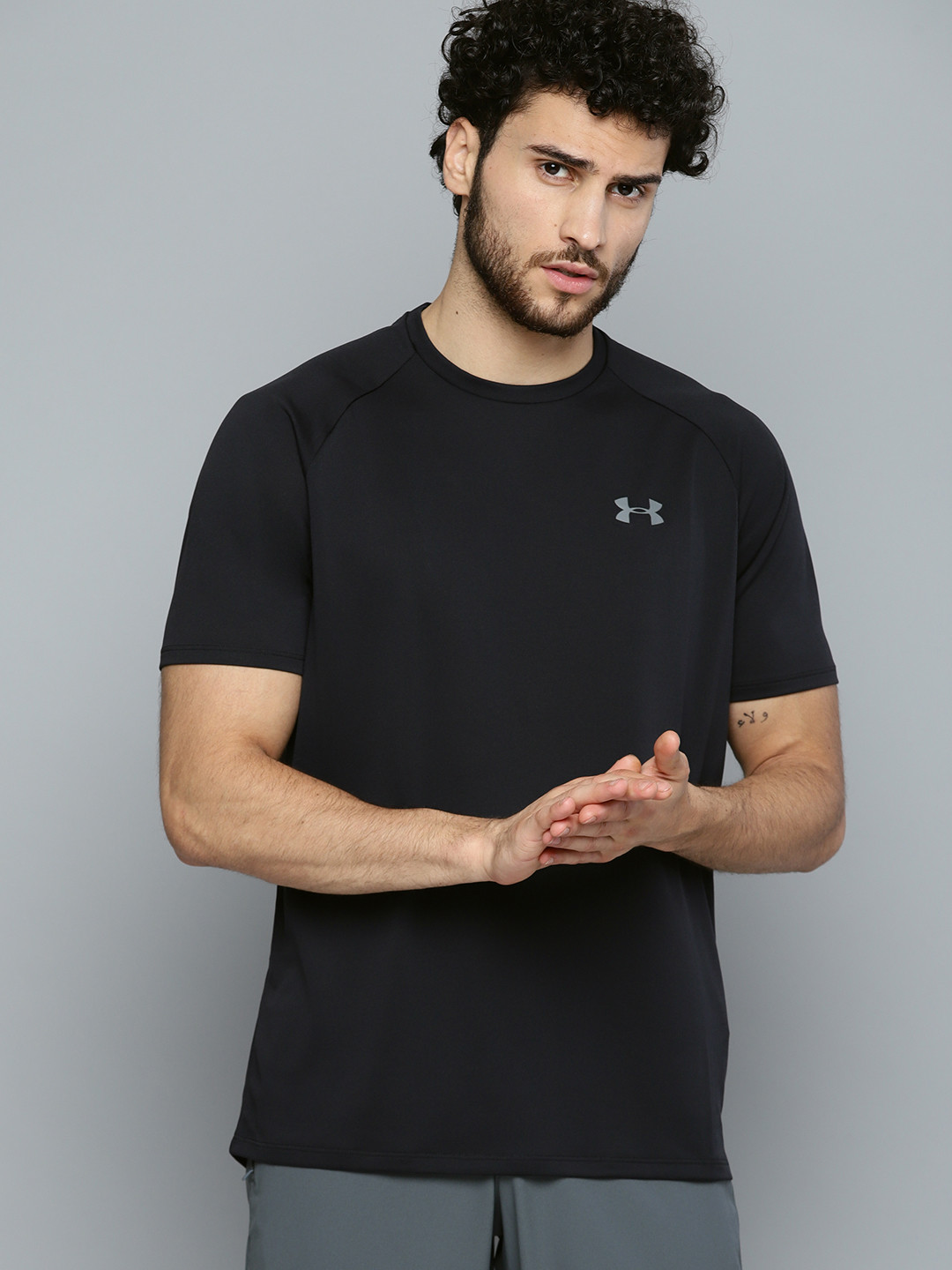 Buy UNDER ARMOUR Men Black Tech 2.0 Solid T Shirt ...