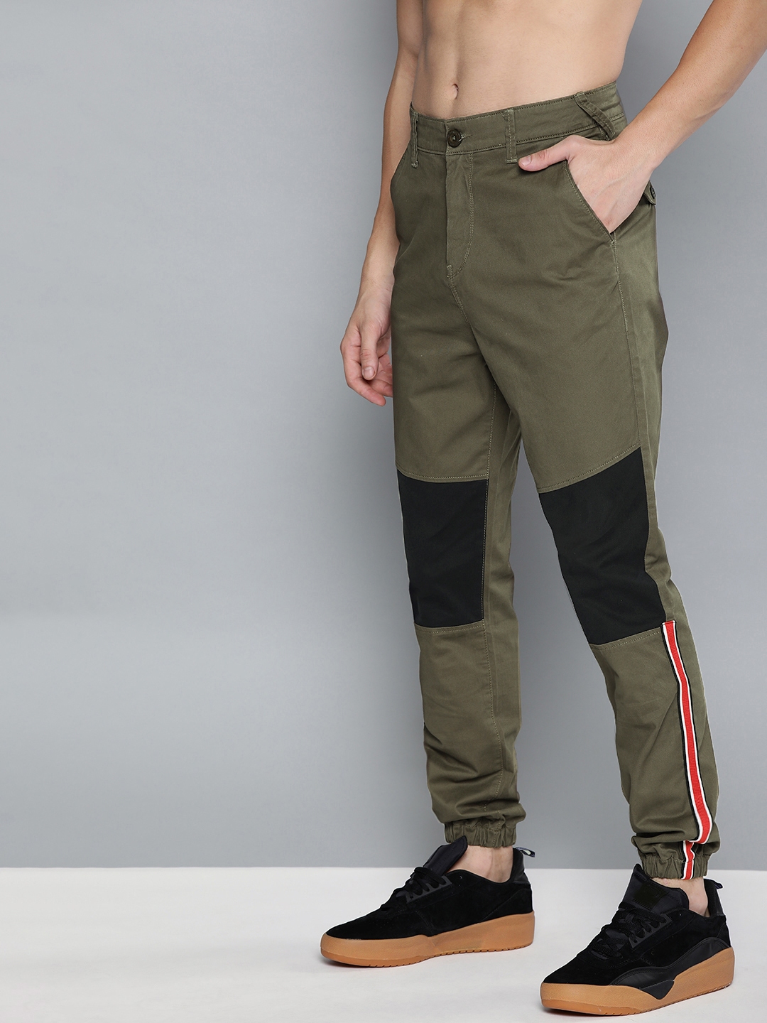 olive cargo joggers mens