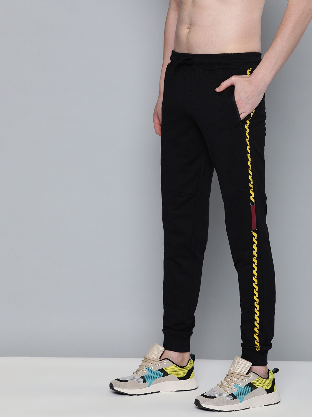 joggers on flipkart