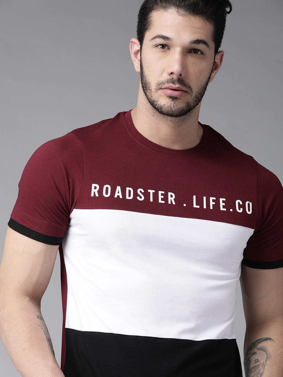 Buy Roadster Men Maroon & White Colourblocked Round Neck T Shirt - Tshirts for Men 10938654 | Myntra