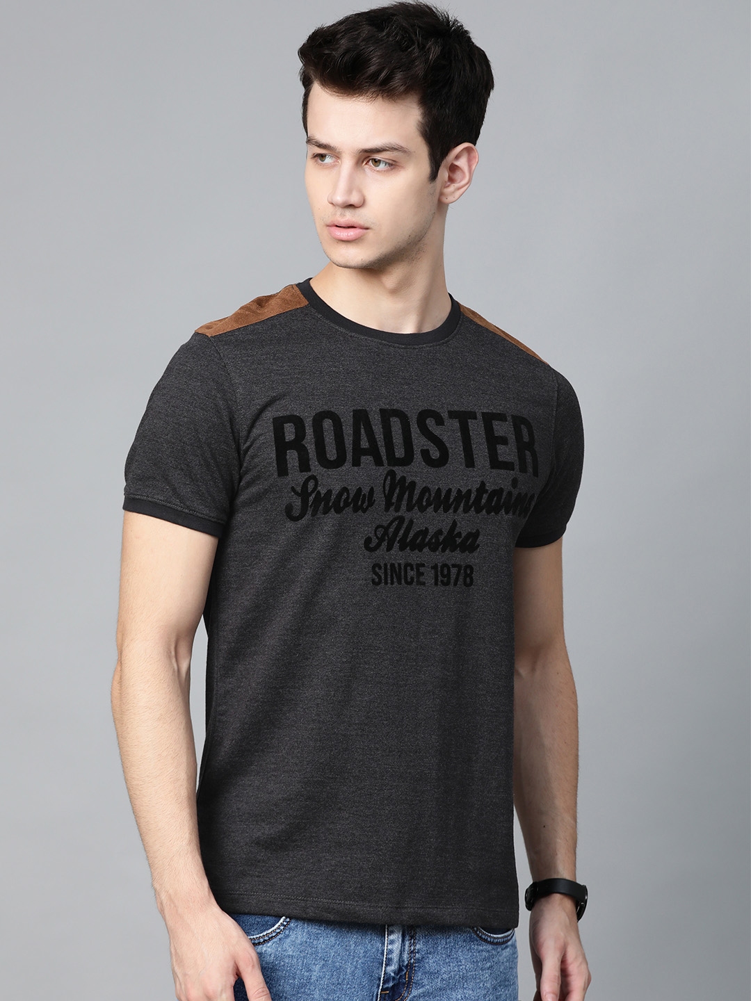 Buy The Roadster Lifestyle Co Men Charcoal Grey Typography Printed T ...