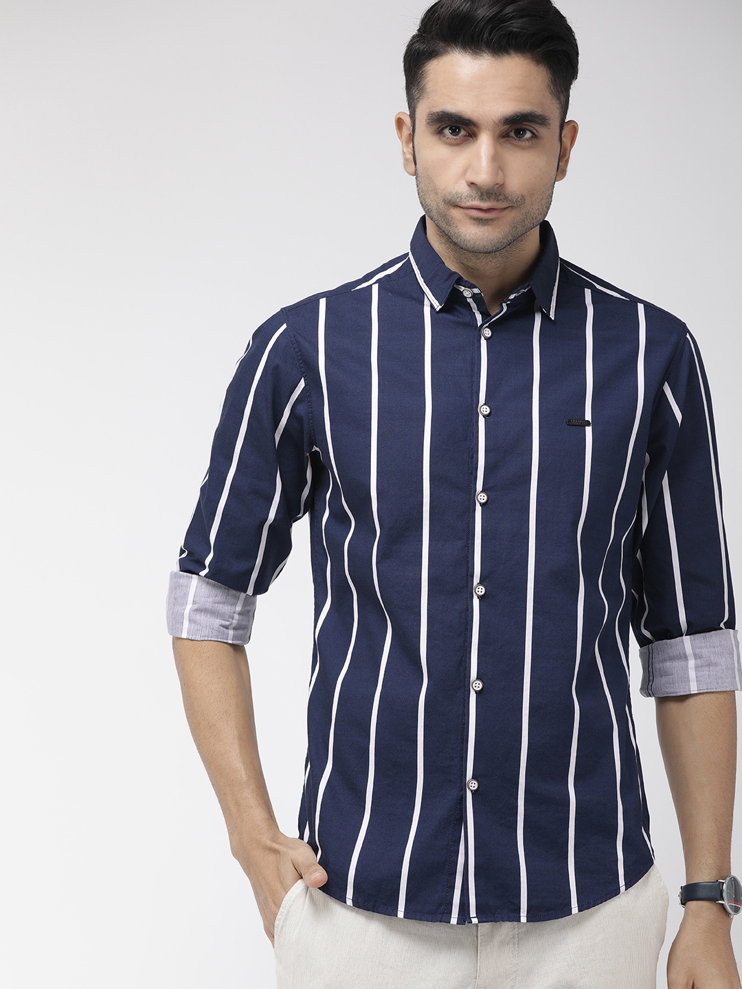 Buy The Indian Garage Co Men Navy Blue & White Slim Fit Striped Casual ...