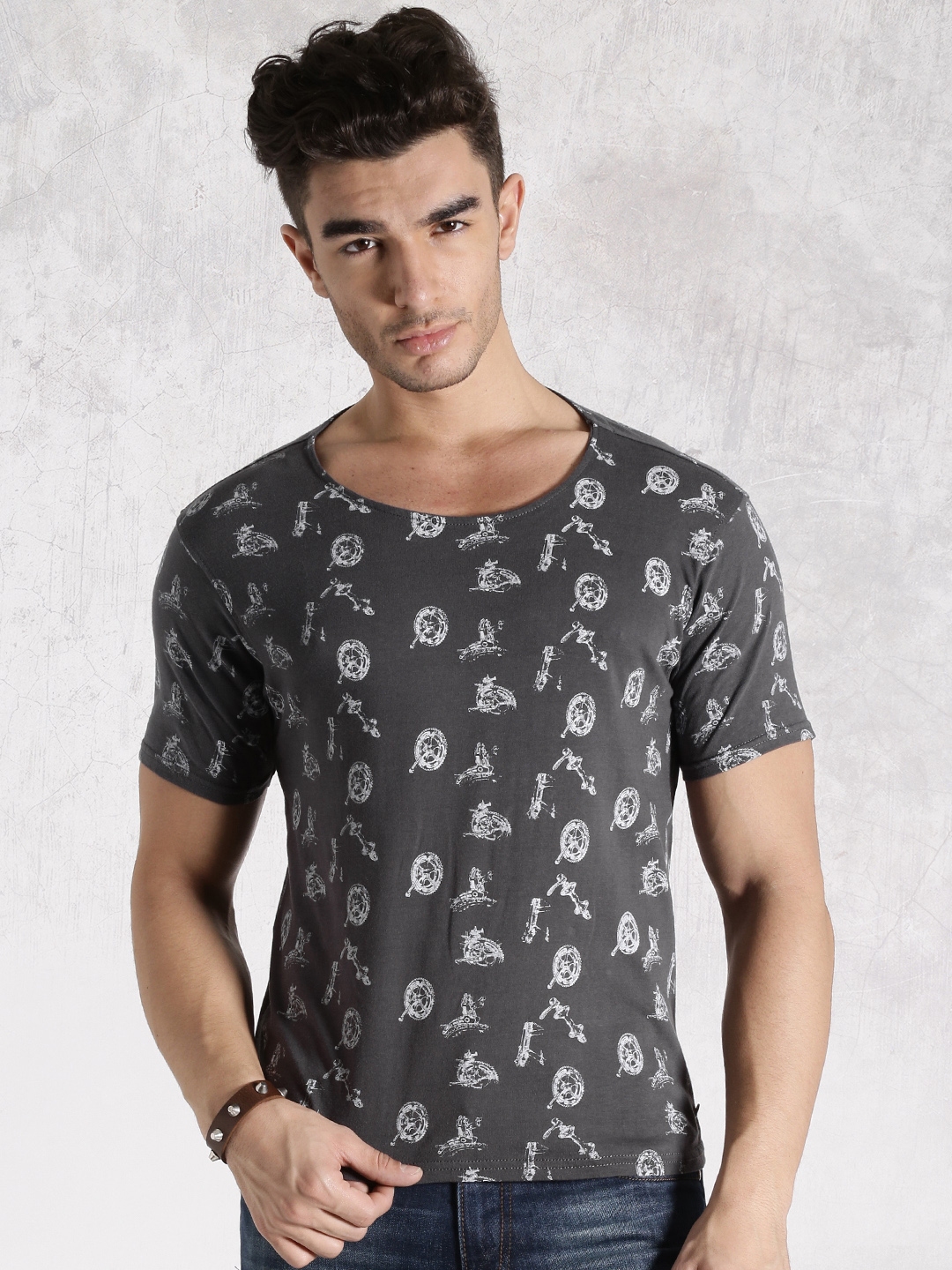 Buy Roadster Charcoal Grey Printed Pure Cotton T Shirt - Tshirts for ...