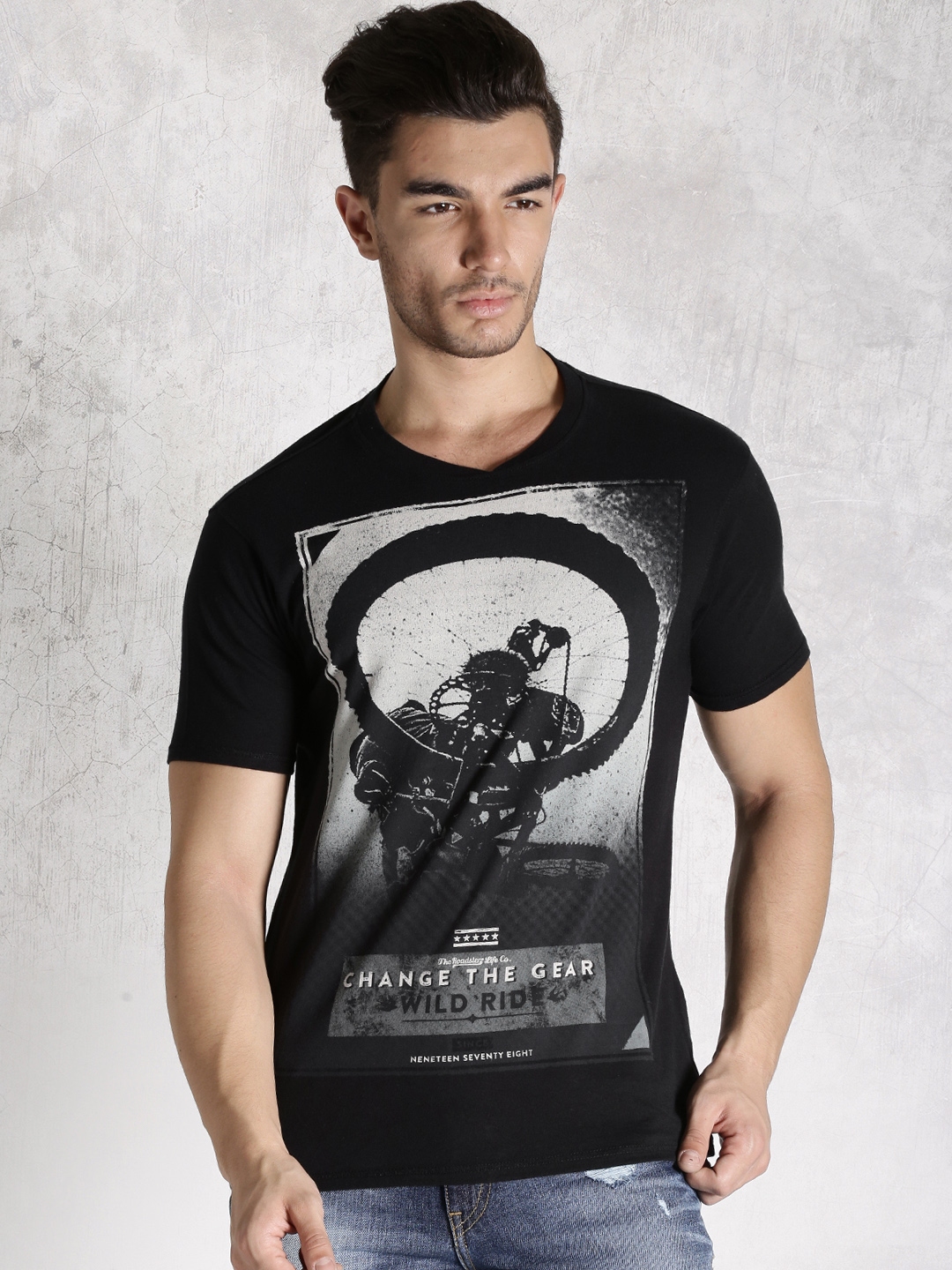 Buy Roadster Black Printed T Shirt - Tshirts for Men 1099019 | Myntra