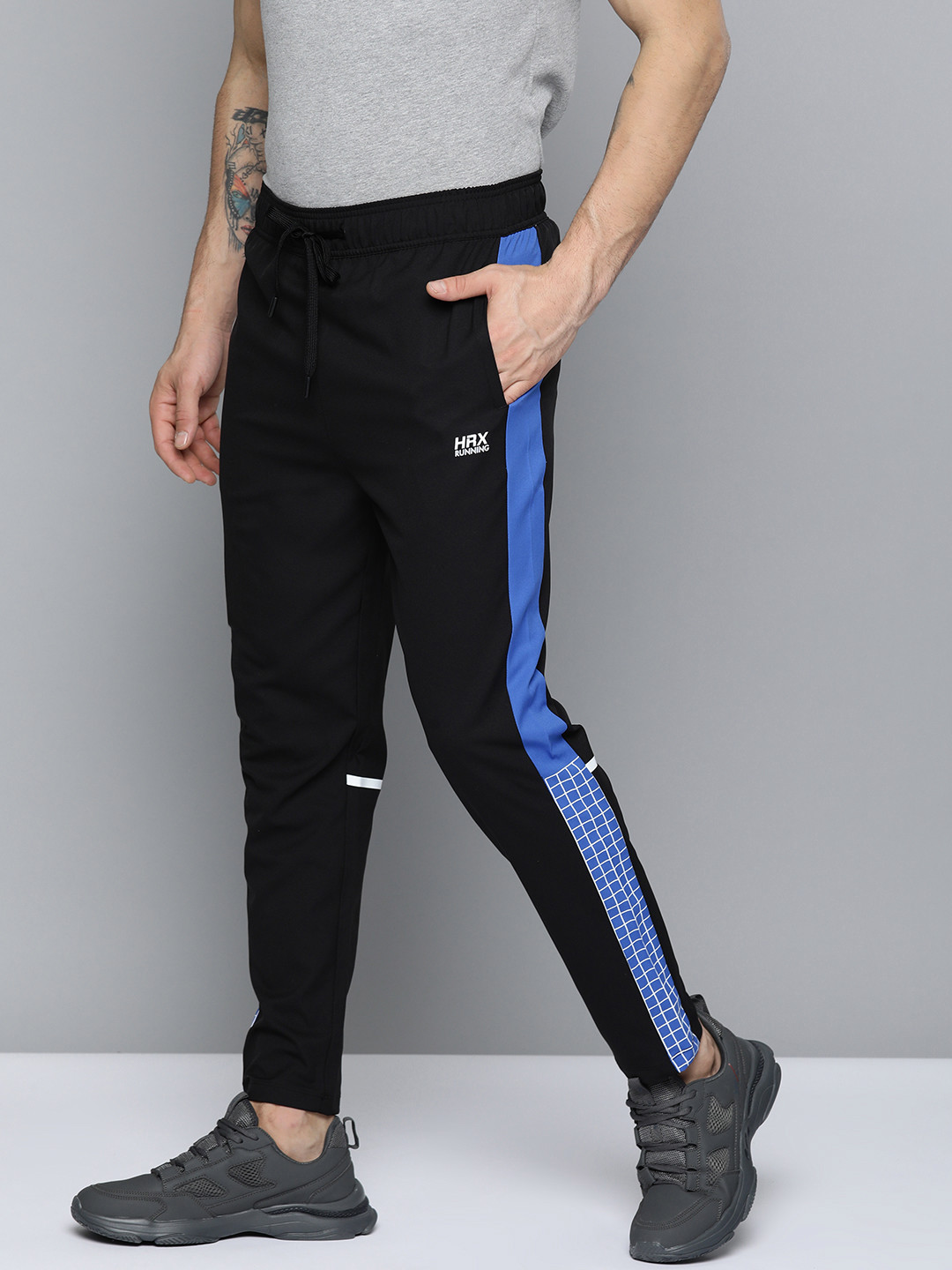 Buy HRX By Hrithik Roshan Men Black Slim Fit Rapid Dry Antimicrobial