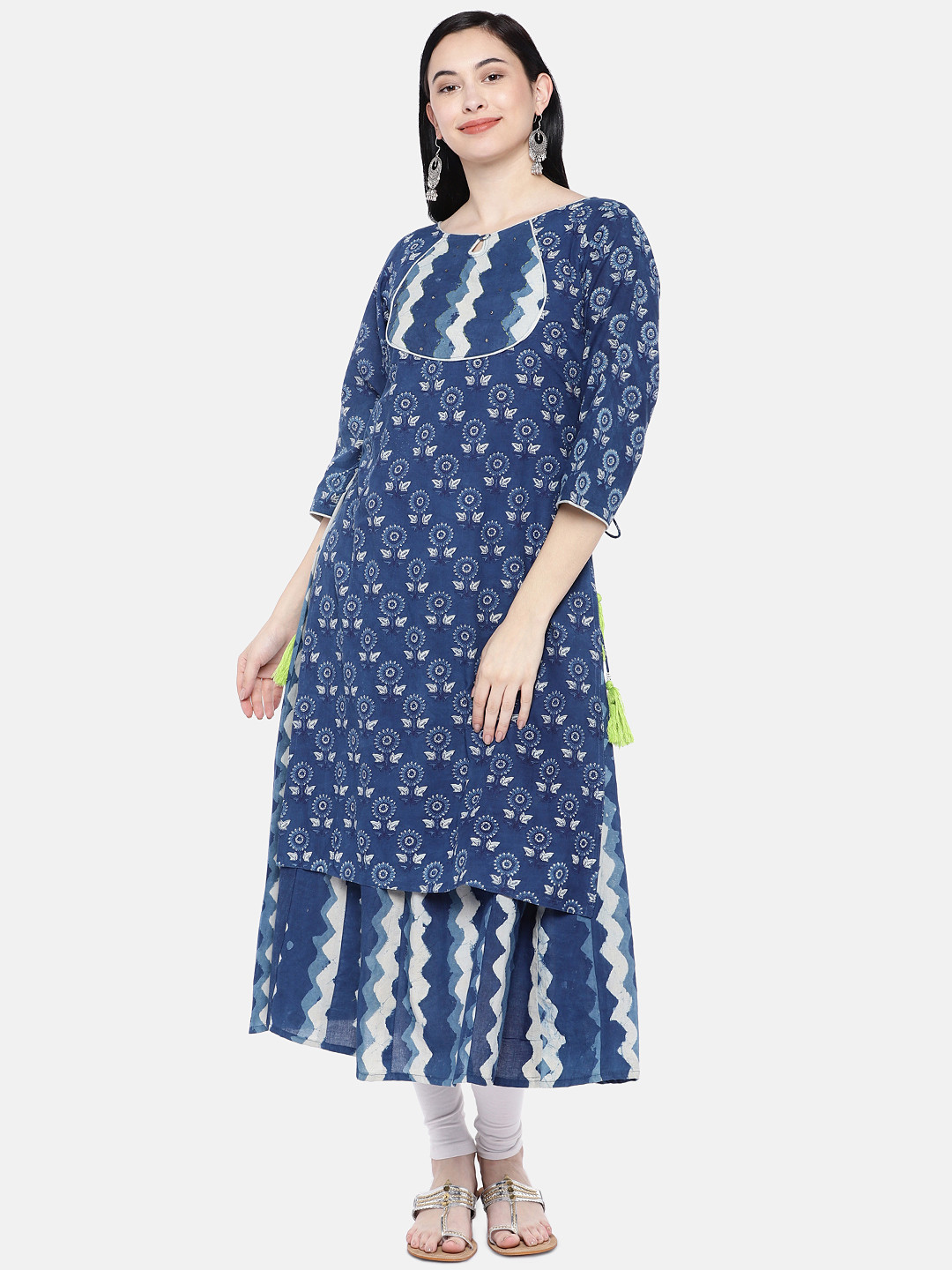 Buy Silai Bunai Women Blue & White Printed Straight Kurta Kurtas for
