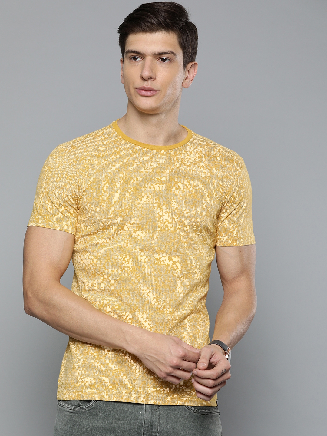 Buy Louis Philippe Jeans Men Mustard Yellow & White Solid Slim Fit Round Neck T Shirt - Tshirts 