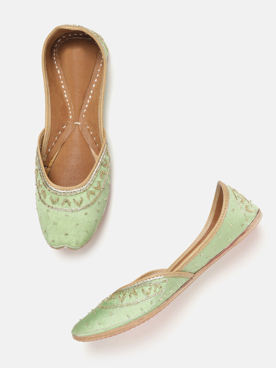 mojaris myntra